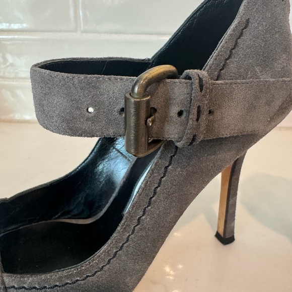 Manolo Blahnik Reata suede peep-toe Mary Jane pumps in grey size 37 - Picture 9 of 9